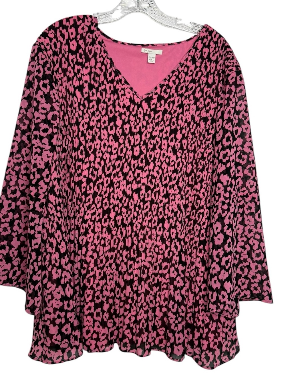 Women's Pink Animal-Print V-Neck Blouse Size 22/24 - Picture 6 of 10
